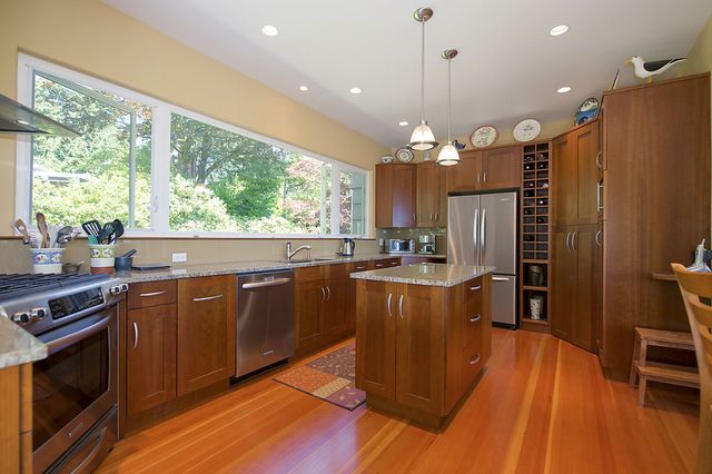 28478 at 1765 Ottawa Avenue, West Vancouver