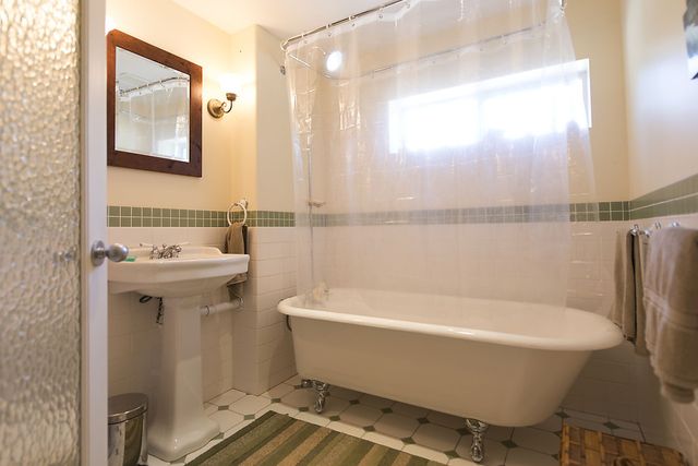 28502 at 1765 Ottawa Avenue, West Vancouver