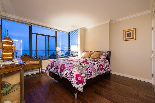 25362 at 501 - 1420 Duchess Avenue, West Vancouver