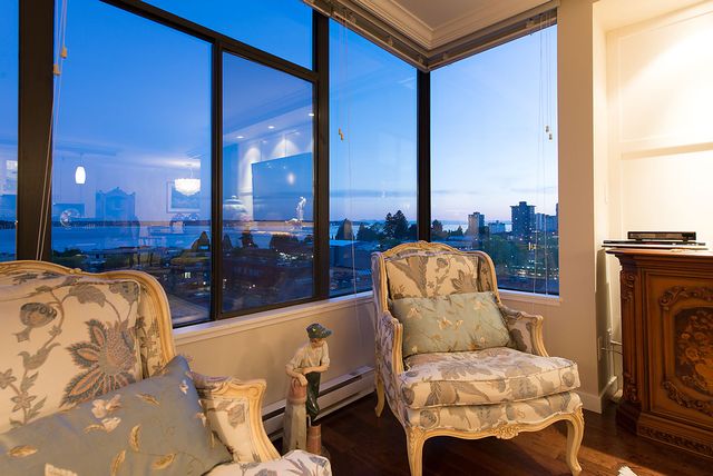 25409 at 501 - 1420 Duchess Avenue, West Vancouver