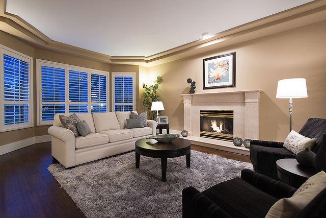 24078 at 4035 Sunset Boulevard, North Vancouver