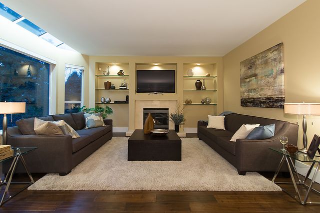 24138 at 4035 Sunset Boulevard, North Vancouver