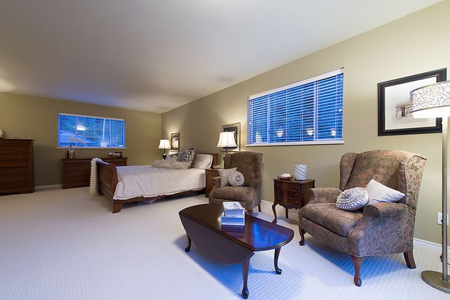 24150 at 4035 Sunset Boulevard, North Vancouver