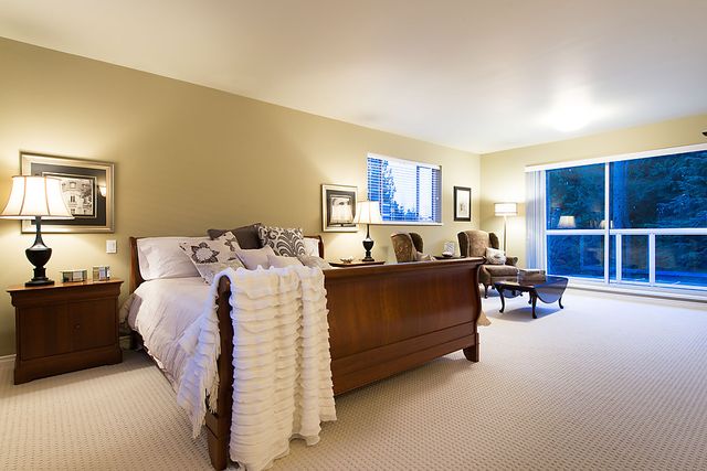 24154 at 4035 Sunset Boulevard, North Vancouver