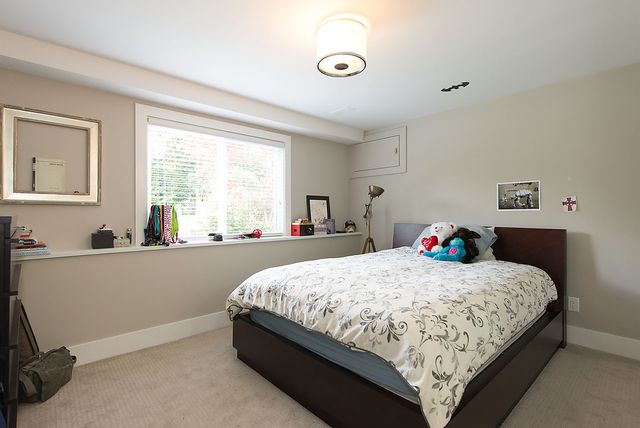 25123 at 4293 Canterbury Crescent, North Vancouver