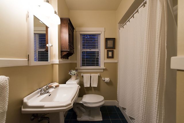 24472 at 3621 Sunset Lane, West Vancouver