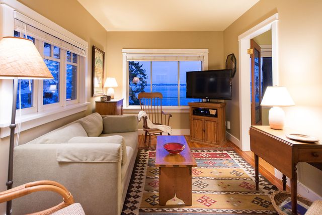 24512 at 3621 Sunset Lane, West Vancouver