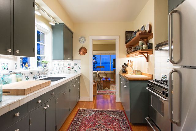 24516 at 3621 Sunset Lane, West Vancouver