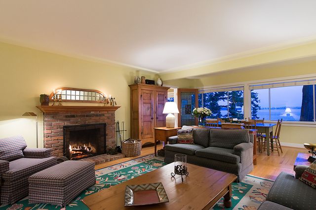 24520 at 3621 Sunset Lane, West Vancouver