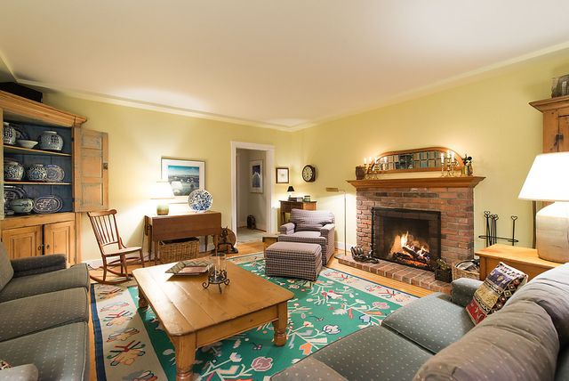 24528 at 3621 Sunset Lane, West Vancouver