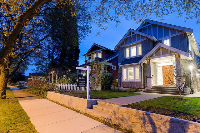 24689 at 3648 West 11th Avenue, Vancouver West