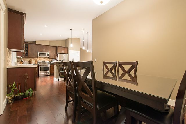 24906 at 568 West 28th Street, North Vancouver