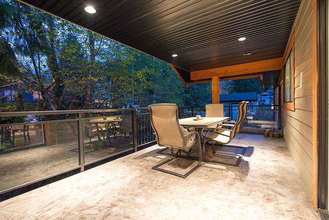 24914 at 568 West 28th Street, North Vancouver