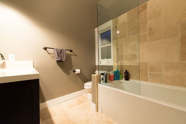 24951 at 568 West 28th Street, North Vancouver