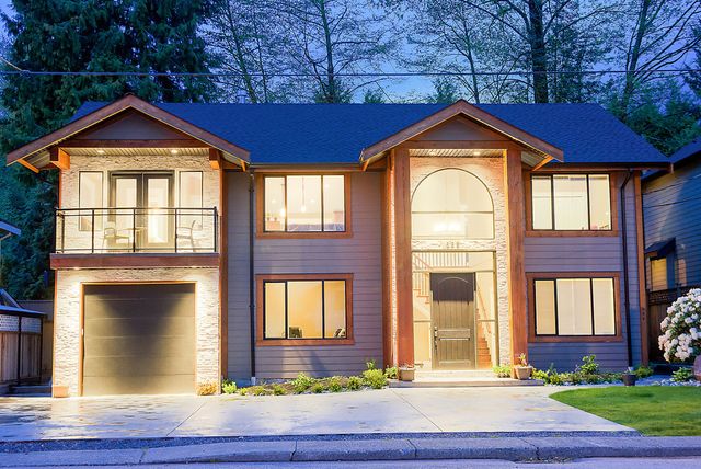 25008 at 568 West 28th Street, North Vancouver