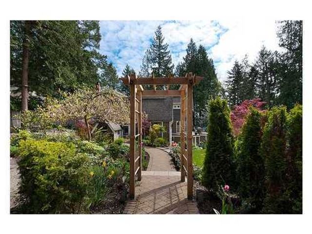 25680 at 4652 Clovelly Walk, West Vancouver