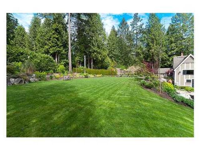 25683 at 4652 Clovelly Walk, West Vancouver