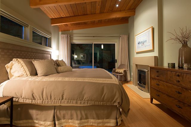 26000 at 4448 Skyline Drive, North Vancouver