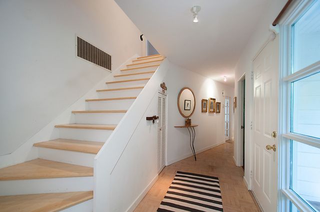 27017 at 5630 Westport Road, West Vancouver