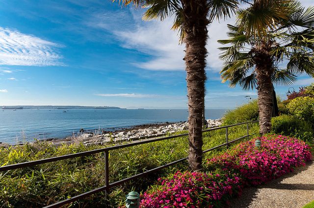 28893 at 1403 - 150 24th Street, West Vancouver