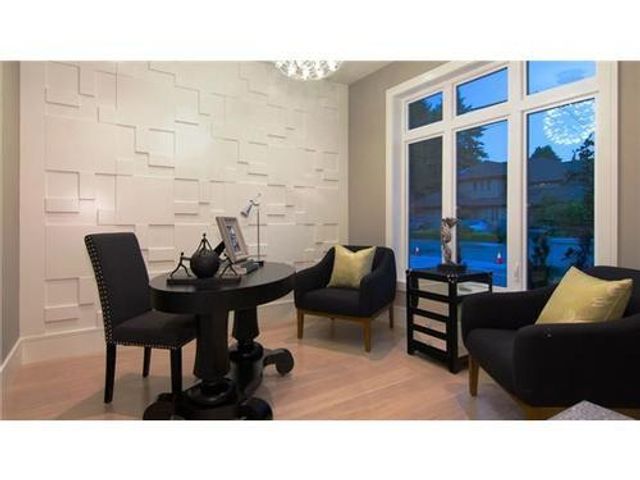 27791 at 3075 Thorncliffe Drive, North Vancouver