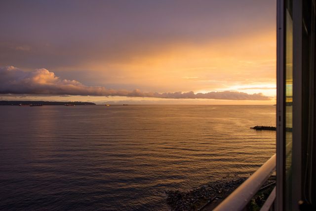 30063 at 1005 - 150 24th Street, West Vancouver