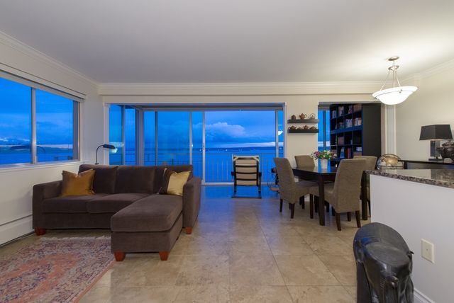 30079 at 1005 - 150 24th Street, West Vancouver