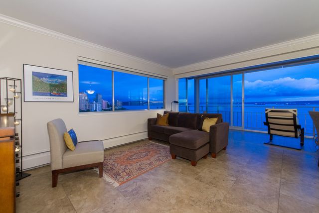 30095 at 1005 - 150 24th Street, West Vancouver