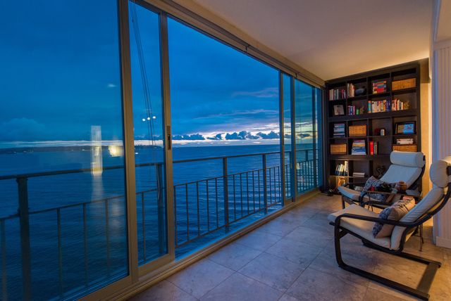 30107 at 1005 - 150 24th Street, West Vancouver