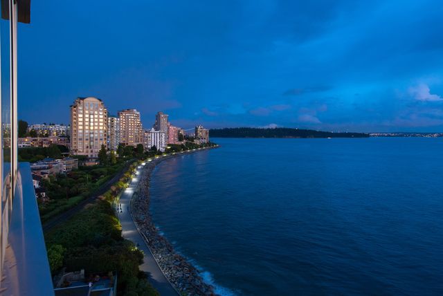 30111 at 1005 - 150 24th Street, West Vancouver