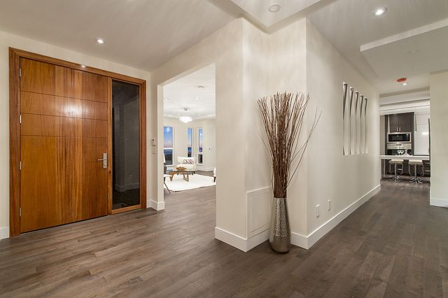 29753 at 574 Alpine Court, North Vancouver