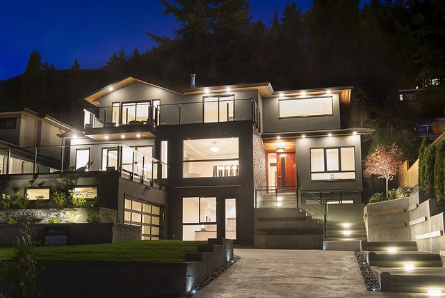 29889 at 574 Alpine Court, North Vancouver