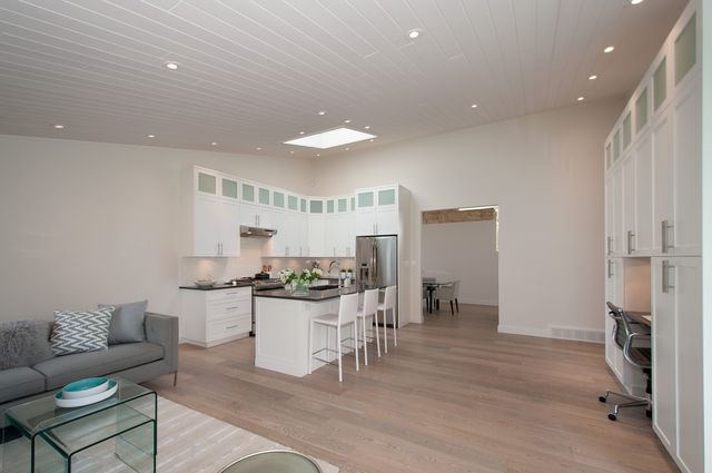 35240 at 956 Belgrave Avenue, North Vancouver