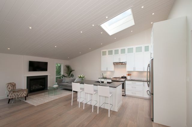 35244 at 956 Belgrave Avenue, North Vancouver