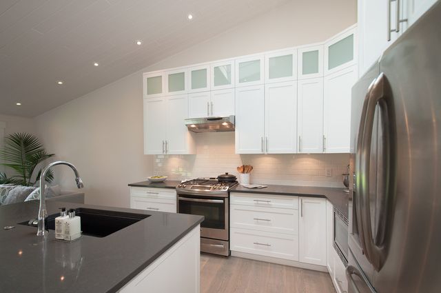 35256 at 956 Belgrave Avenue, North Vancouver