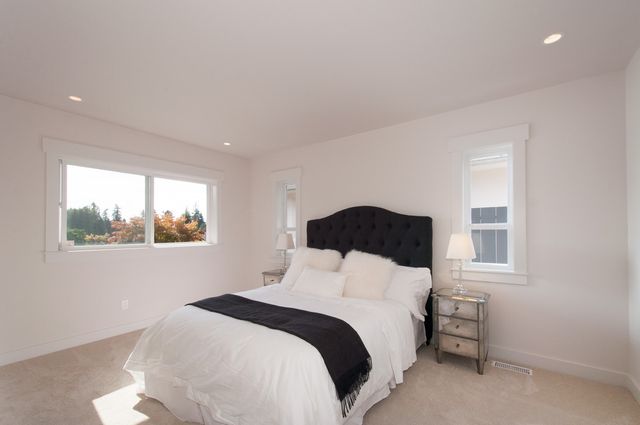 35280 at 956 Belgrave Avenue, North Vancouver