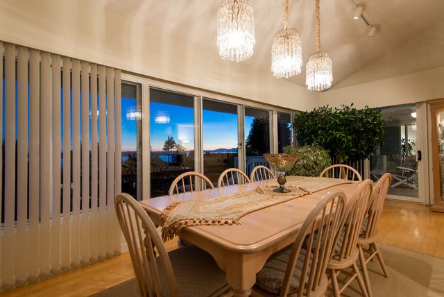 36469 at 2580 Rosebery Avenue, West Vancouver