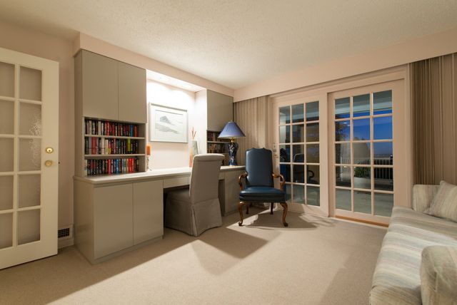 36533 at 2580 Rosebery Avenue, West Vancouver