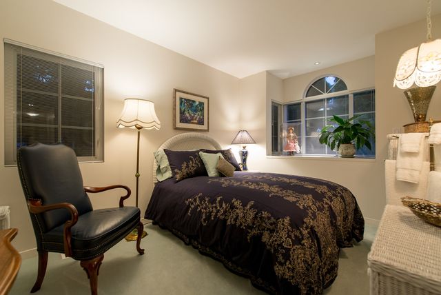 36541 at 2580 Rosebery Avenue, West Vancouver