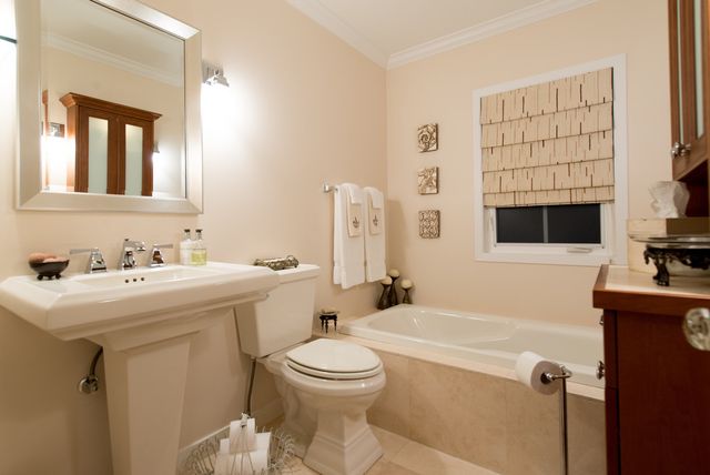 36553 at 2580 Rosebery Avenue, West Vancouver