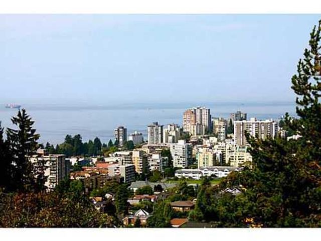 37371 at 845 Braeside Street, West Vancouver