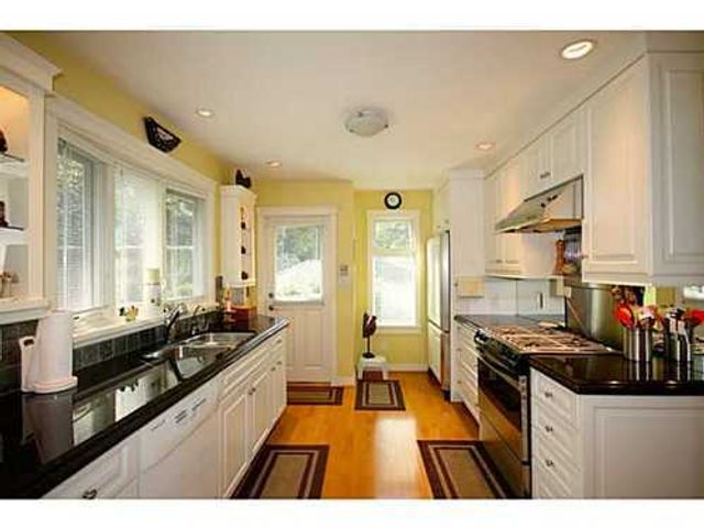 37380 at 845 Braeside Street, West Vancouver