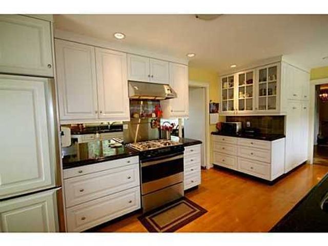 37383 at 845 Braeside Street, West Vancouver