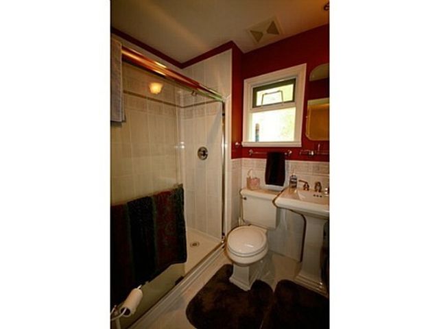 37401 at 845 Braeside Street, West Vancouver