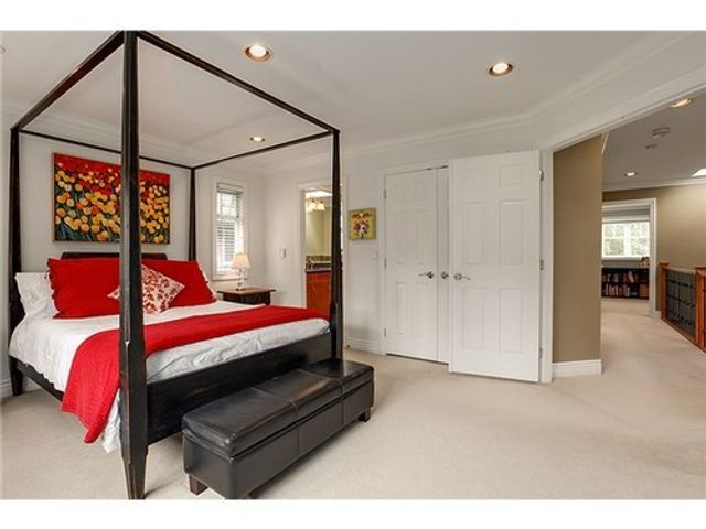 37662 at 1426 Woods Drive, North Vancouver