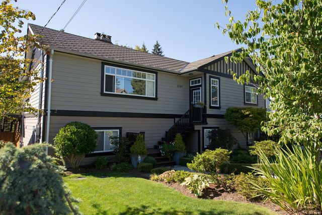 37993 at 1749 Bewicke Avenue, North Vancouver