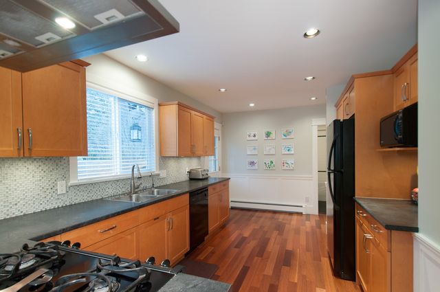 38033 at 1749 Bewicke Avenue, North Vancouver