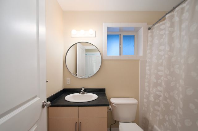 38105 at 1749 Bewicke Avenue, North Vancouver