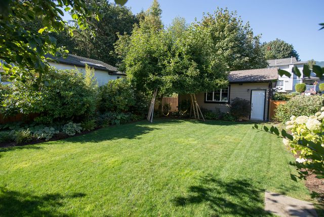 38121 at 1749 Bewicke Avenue, North Vancouver