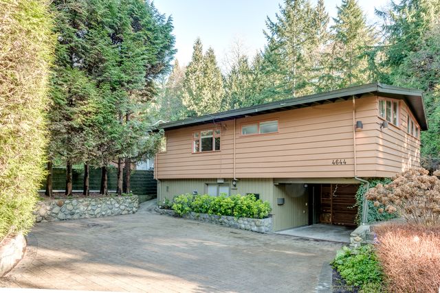 38261 at 4644 Mapleridge Drive, North Vancouver